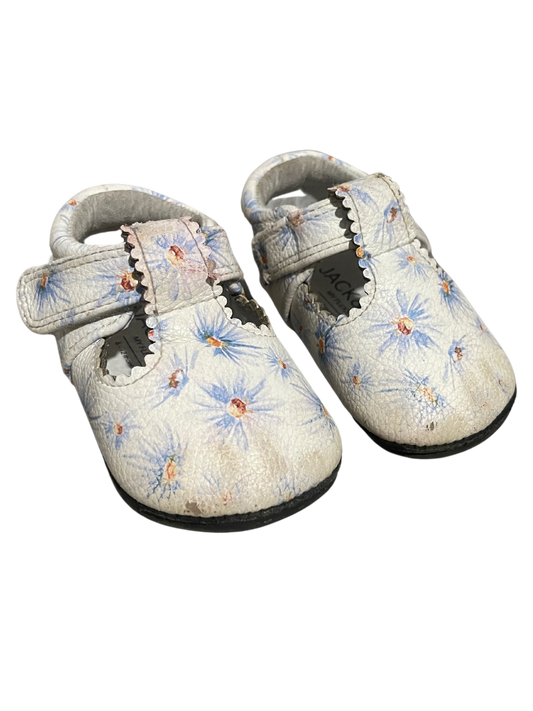 Jack & Lily - White Flower Shoes - 6-12M